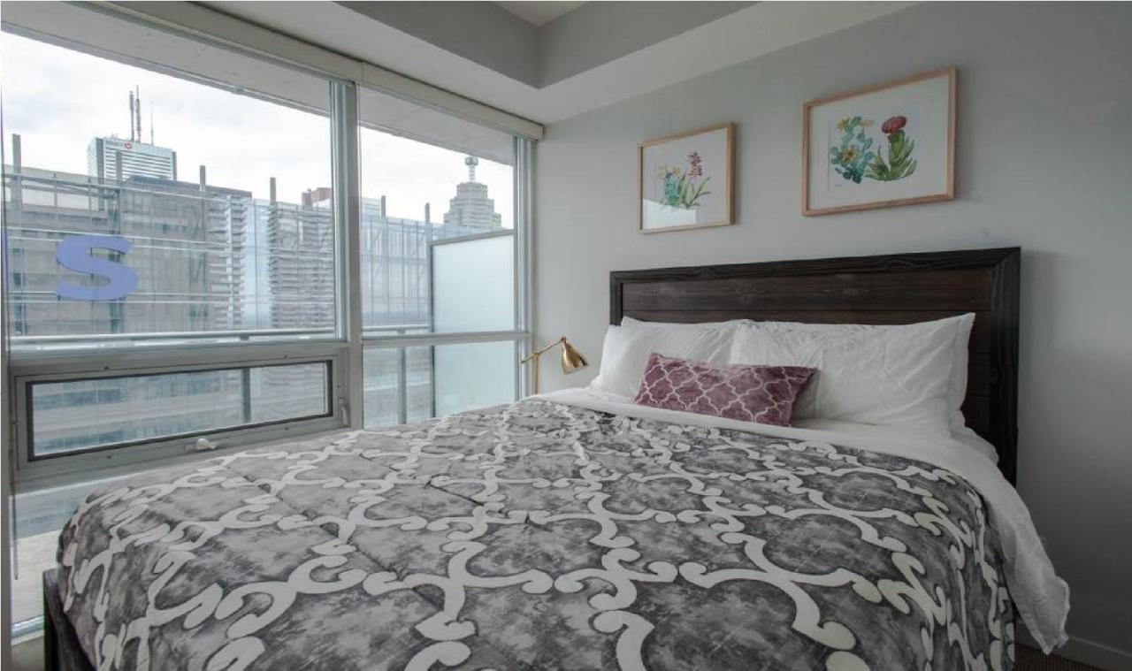 Toronto Downtown Core Two Bedroom Condo With Cn Tower View, Free Parking Exterior foto